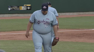 Illustration for article titled 300-Pound College Pitcher Takes Internet By Storm